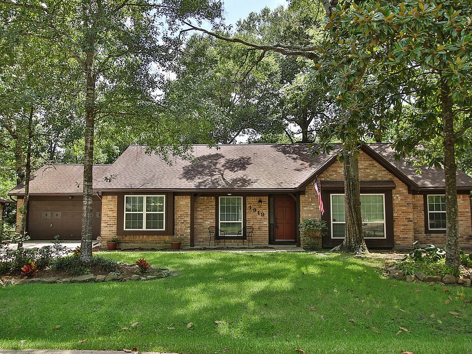 Charming curb appeal with a 