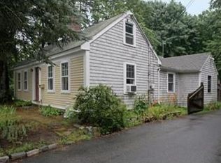 218 Gardner St, Hingham, MA 02043