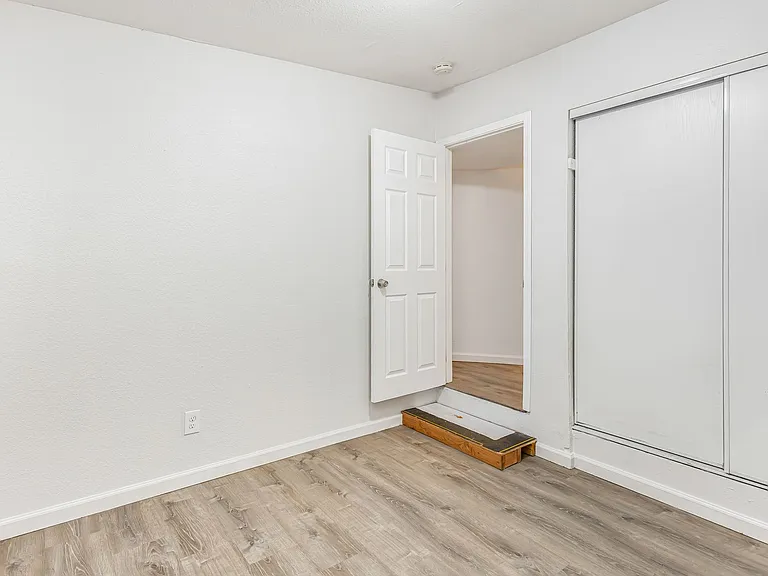 14993 Yucca Ave — Photo 14