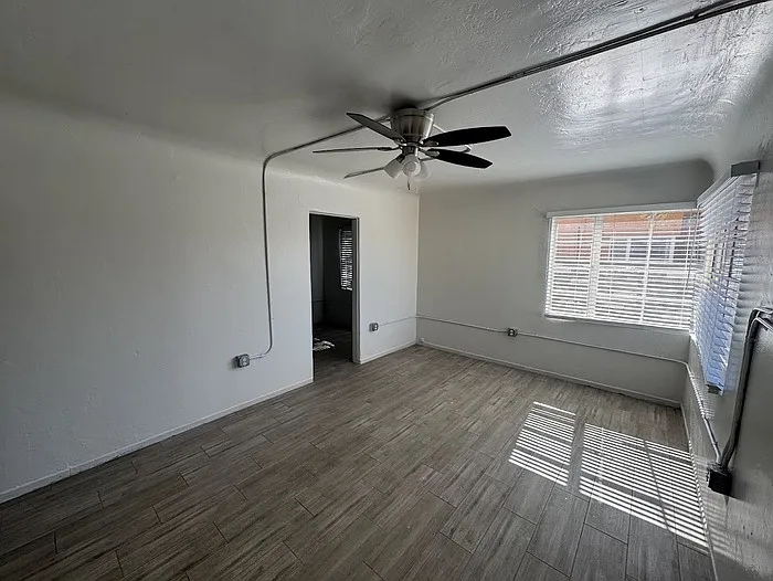 1315 W Clarendon Ave #3 — Photo 4