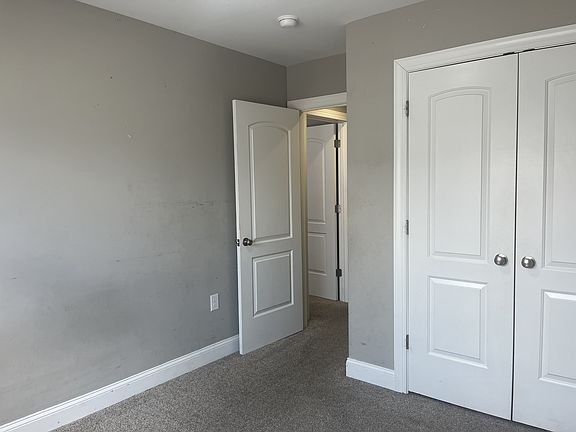 5th image of 49 Melissa Ln #1