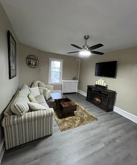 124 N Portland Ave #2 — Photo 3