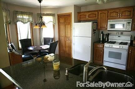 4th image of 448 Hesburgh Dr