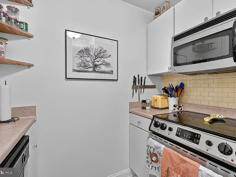 1736 18th St NW #T2 — Photo 10
