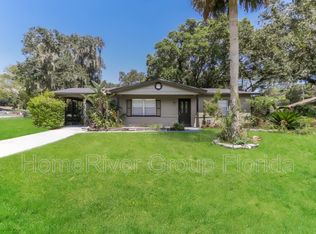 2909 N Pineway Dr, Plant City, FL 33566