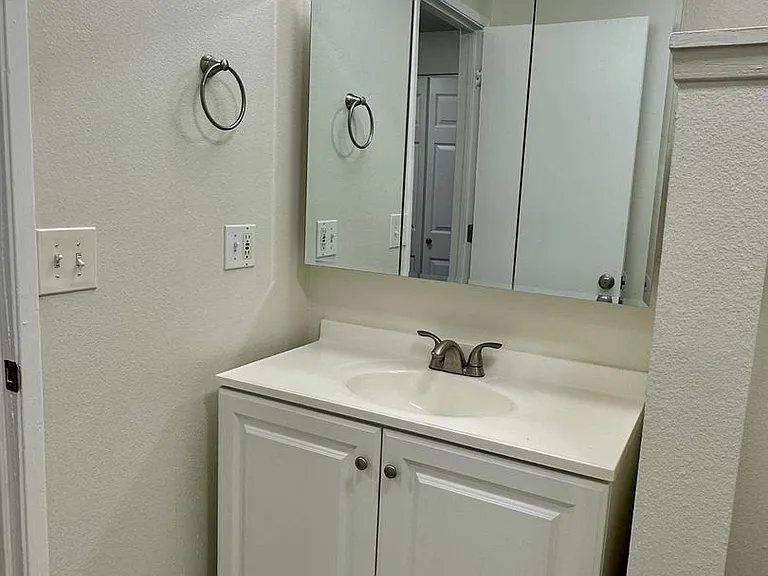 730 Rhododendron St #2745 — Photo 11