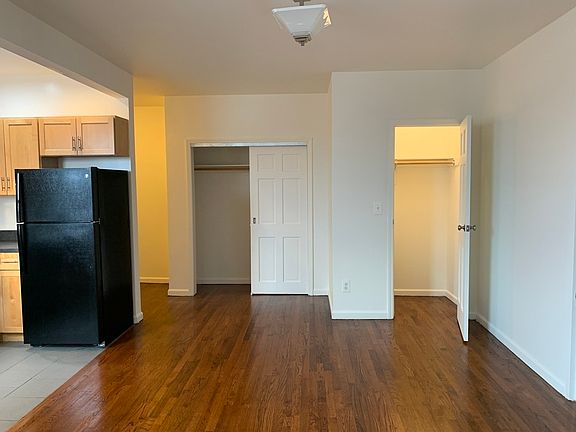 2nd image of 1307 Pacific St #6A