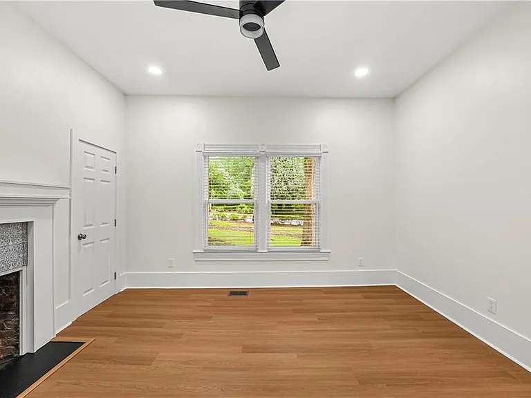 5383 Tilly Mill Rd — Photo 17