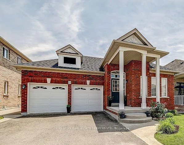 11 Midvale Rd — Photo 1