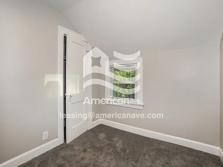 1064421_013_wm_-_bedroom_13183907.jpg