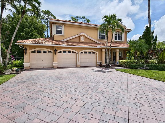 3rd image of 522 CYPRESS GREEN Circle