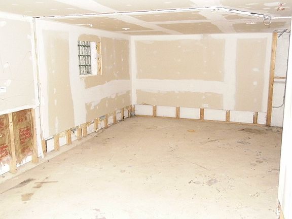 2nd image of 9558 Schiller Blvd