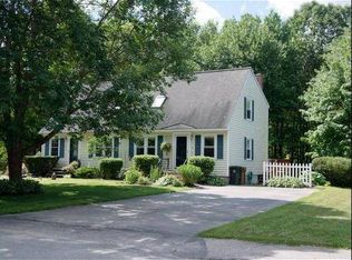 16 Applewood Dr, Saco, ME 04072