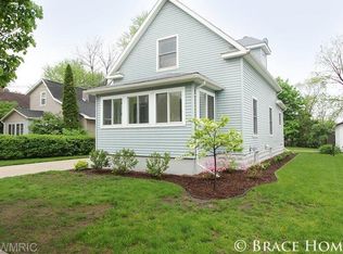 2121 Swensberg Ave NE, Grand Rapids, MI 49505