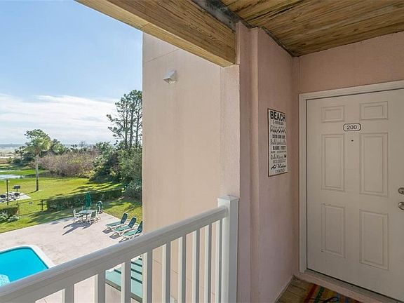 2nd image of 1524 Wood Ave APT 200