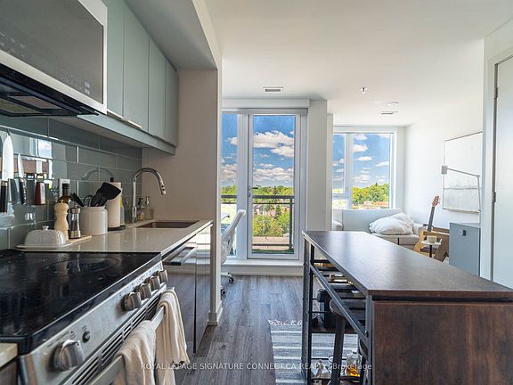 2nd image of 90 Glen Everest Rd #706