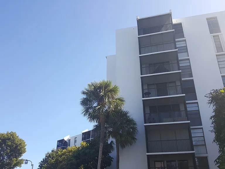 3401 N Country Club Dr #421 — Photo 10