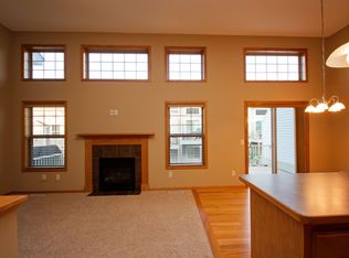 3193 Frontier Dr, Woodbury, MN 55129