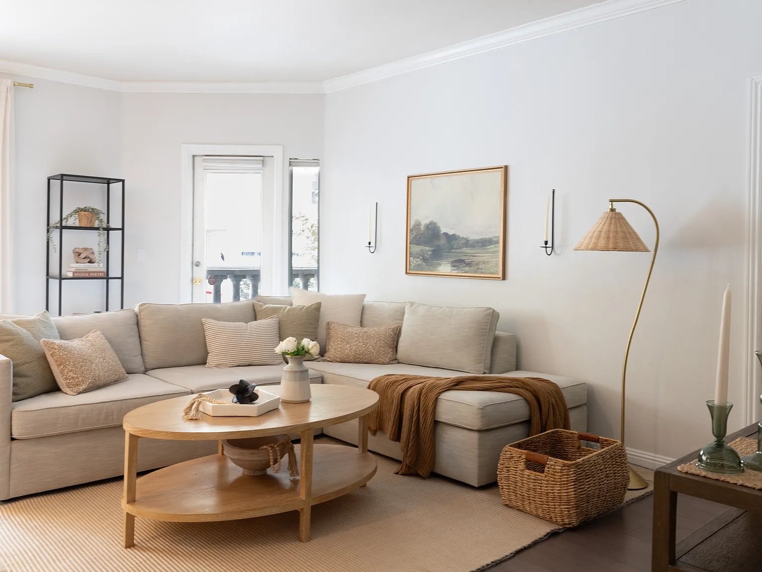 2 bed, 1089 sqft, $5,200 — Photo 1