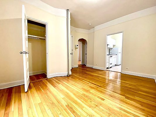 3rd image of 510 E 79th St APT 4C