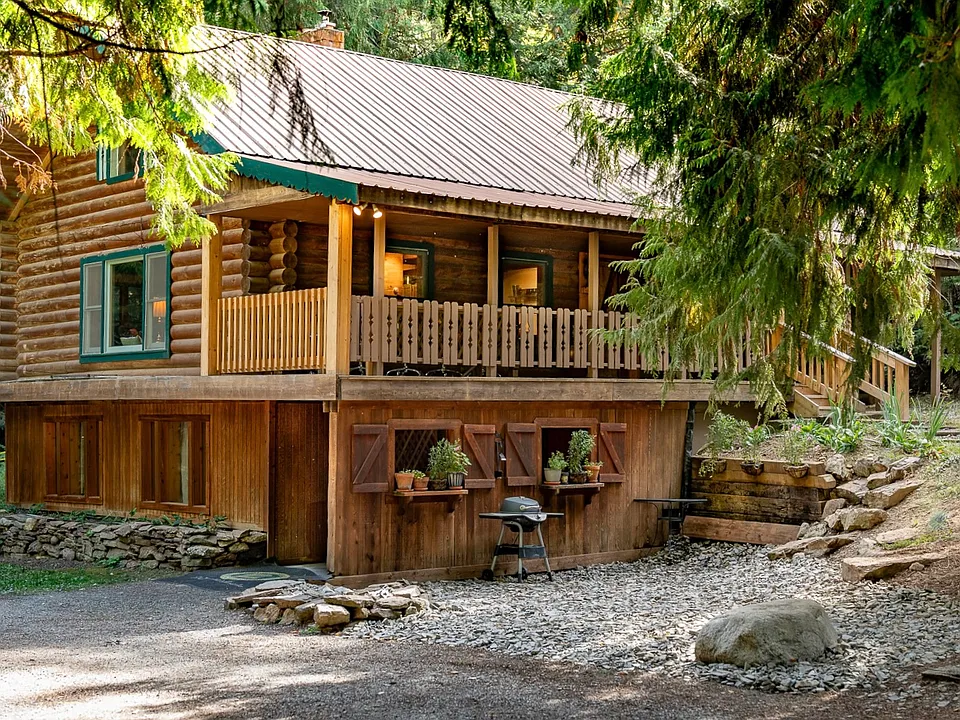 888 Hidden Valley Rd