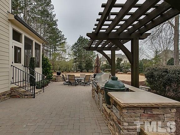 4th image of 104 Fountain Wynd Ct