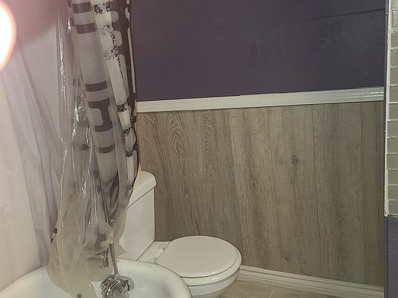 3rd image of 7006 Clement Ave APT 3