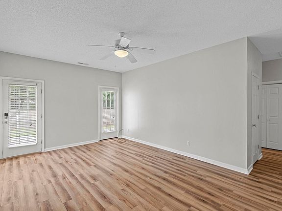 3rd image of 506 Cedar Ave