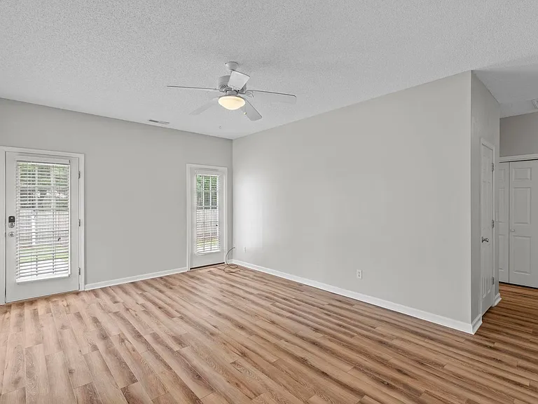 506 Cedar Ave — Photo 3