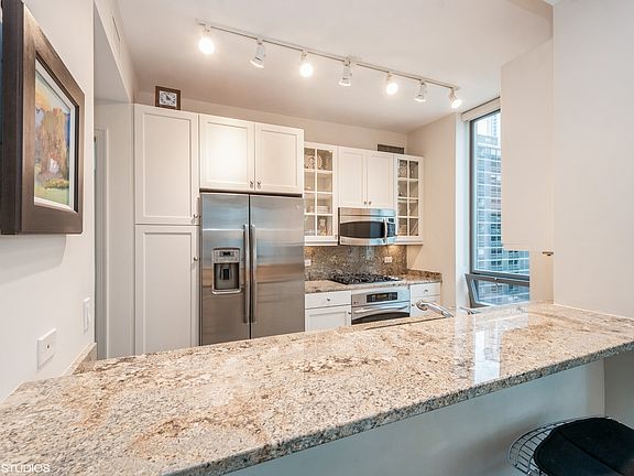 4th image of 600 N Lake Shore Dr APT 2709