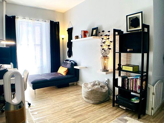 5th image of 463 W 43rd St #3B