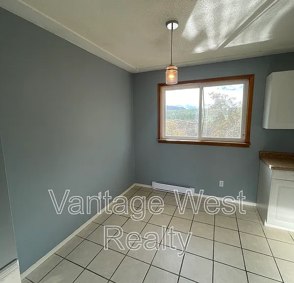 2433A Sexsmith Rd — Photo 5
