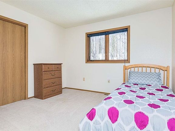 5th image of 1026 Vail View Dr