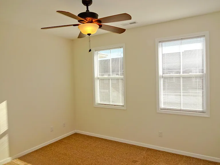 115 Joy Dr #115 — Photo 9