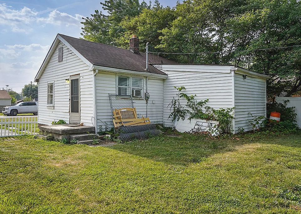 2nd image of 2959 Harlan St