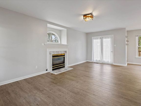 5th image of 11206 Arbor Green Dr