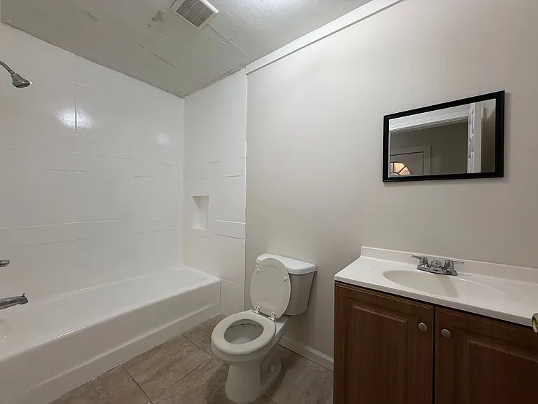 2 N McLin St — Photo 7