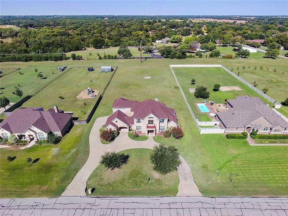1st image of 1913 Willow Bend Dr