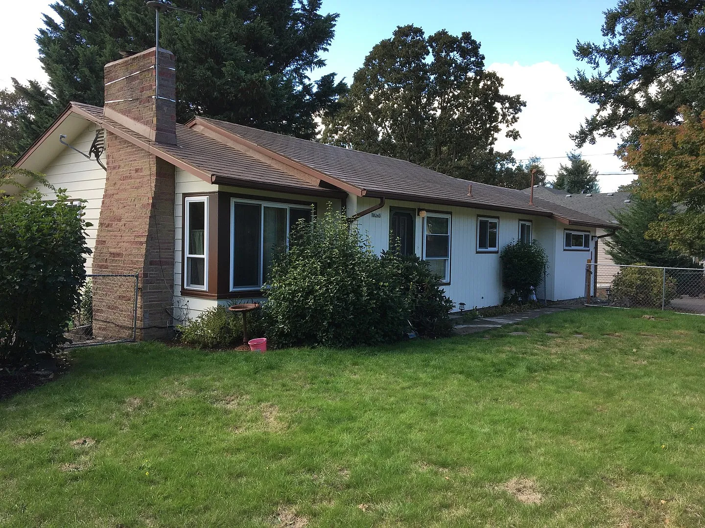 3BR - 1,637 sq. ft. - Charming Farmhouse on Private 1/2 Acre — Photo 1