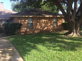 4731 Berridge Ln, Dallas, TX 75227