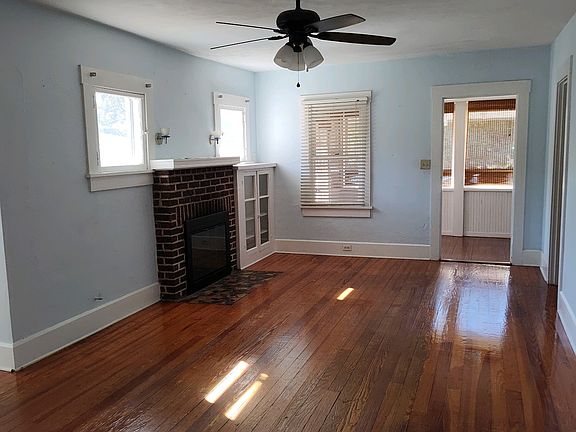 3rd image of 929 14th St N