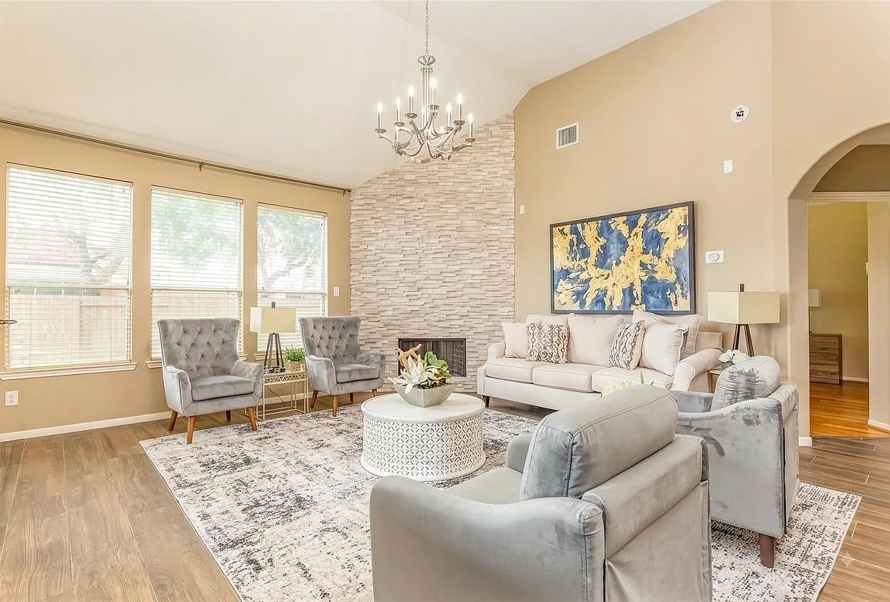 4 bed, 3.5 bath, 2943 sqft, $2,495 — Photo 2