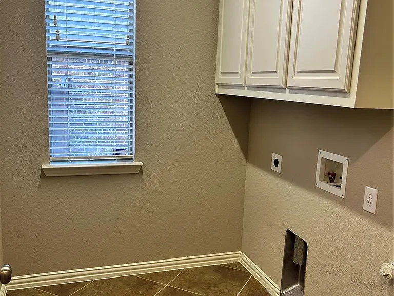 902 Panther Ln — Photo 6