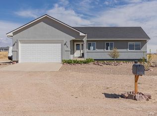 935 E Moonbeam Dr, Pueblo West, CO 81007