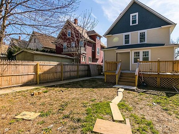2nd image of 1538 Lakewood Ave