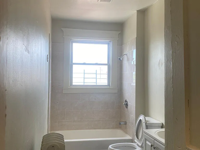 1155 Broad St #4N — Photo 7