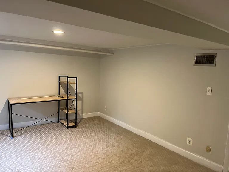 Bedroom (new carpet)