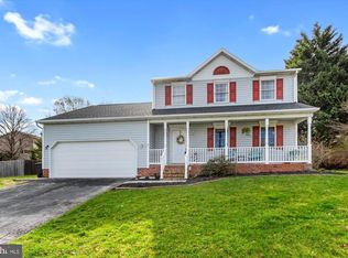 6 Magnolia Ln, Hanover, PA 17331