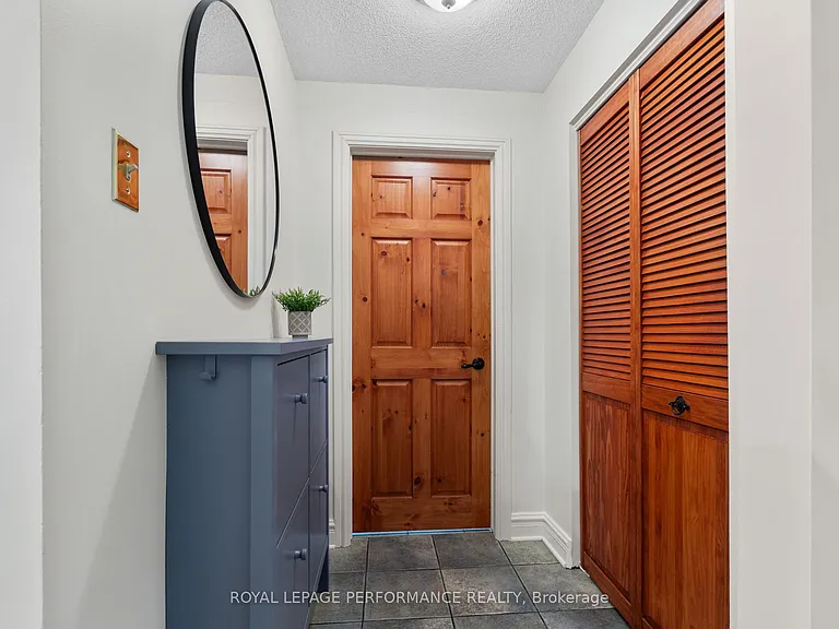 1 Rosamond St E #106 — Photo 21