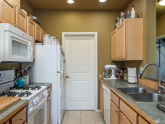 5th image of 560 225th Ln NE APT B304
